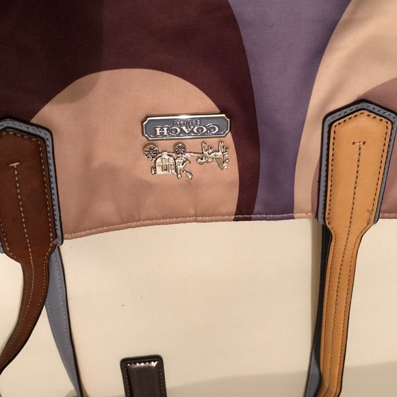 COACH PURSE NO. J1126-18870 MEDIUM With Signature Logo Multicolor EUC - Picture 2 of 9